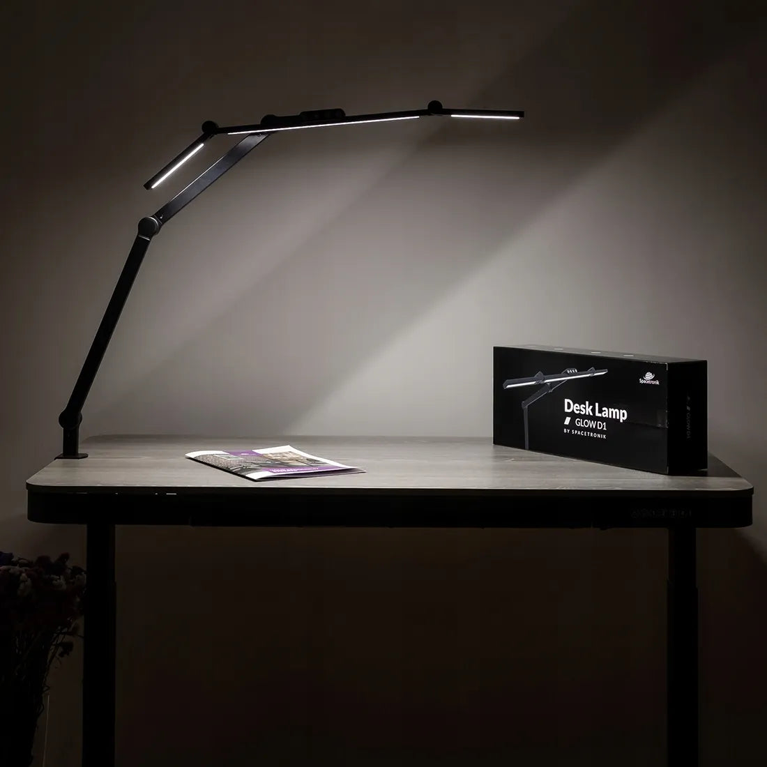 Spacetronik Glow D1 LED stalinė braižymo lempa su spalvinės temperatūros reguliavimu