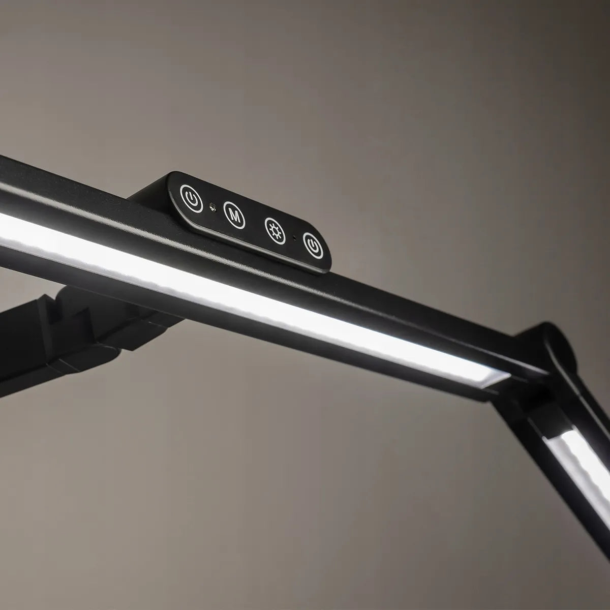 Spacetronik Glow D1 LED stalinė braižymo lempa su spalvinės temperatūros reguliavimu