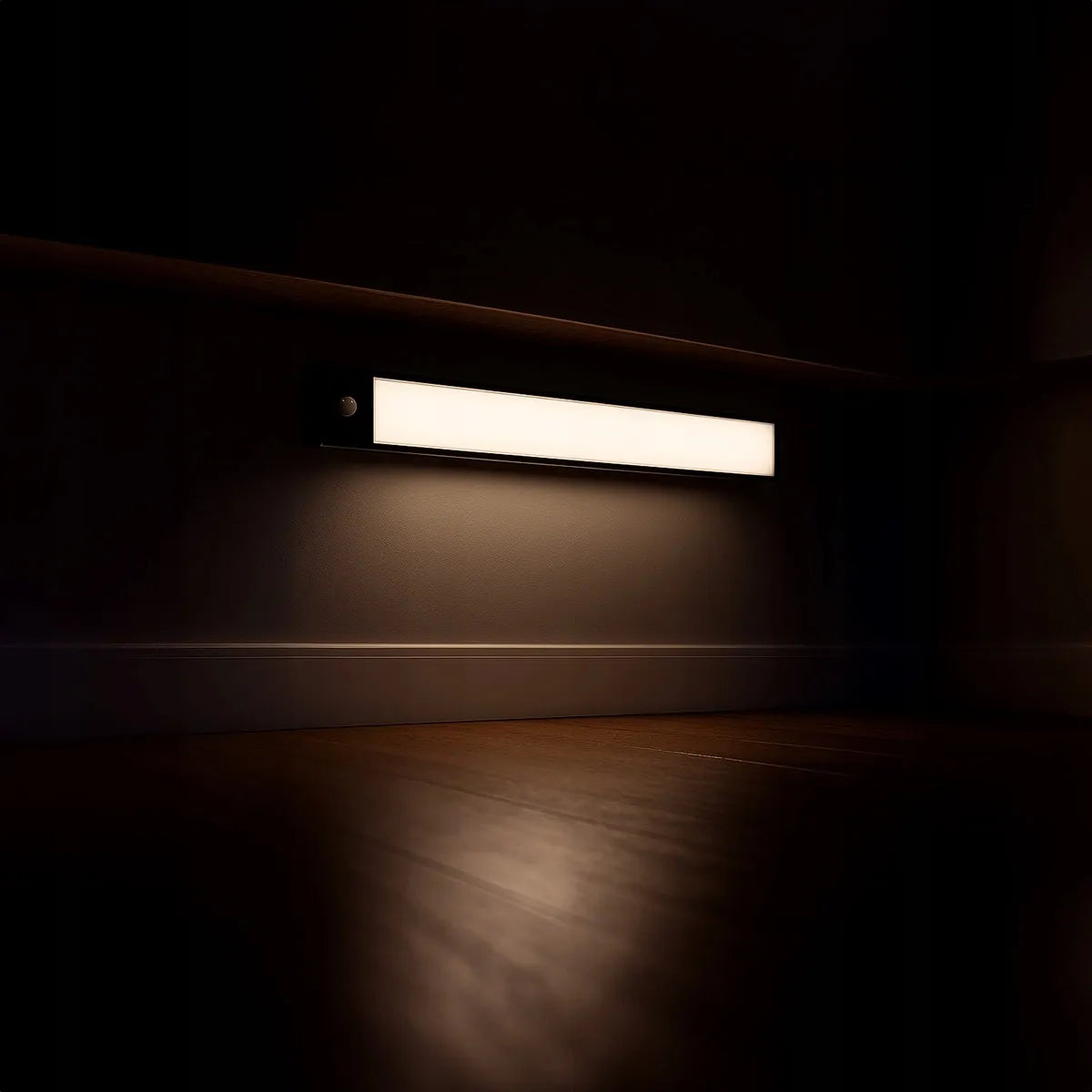 Spacetronik LED LED šviestuvas po spintelėmis, 60 cm su judesio jutikliu ir magnetiniu laikikliu