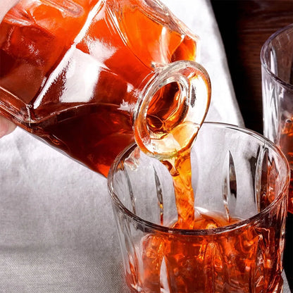 STIKLINIS grafinas viskiui ir alkoholiui su stiklinėmis, dovanų rinkinys