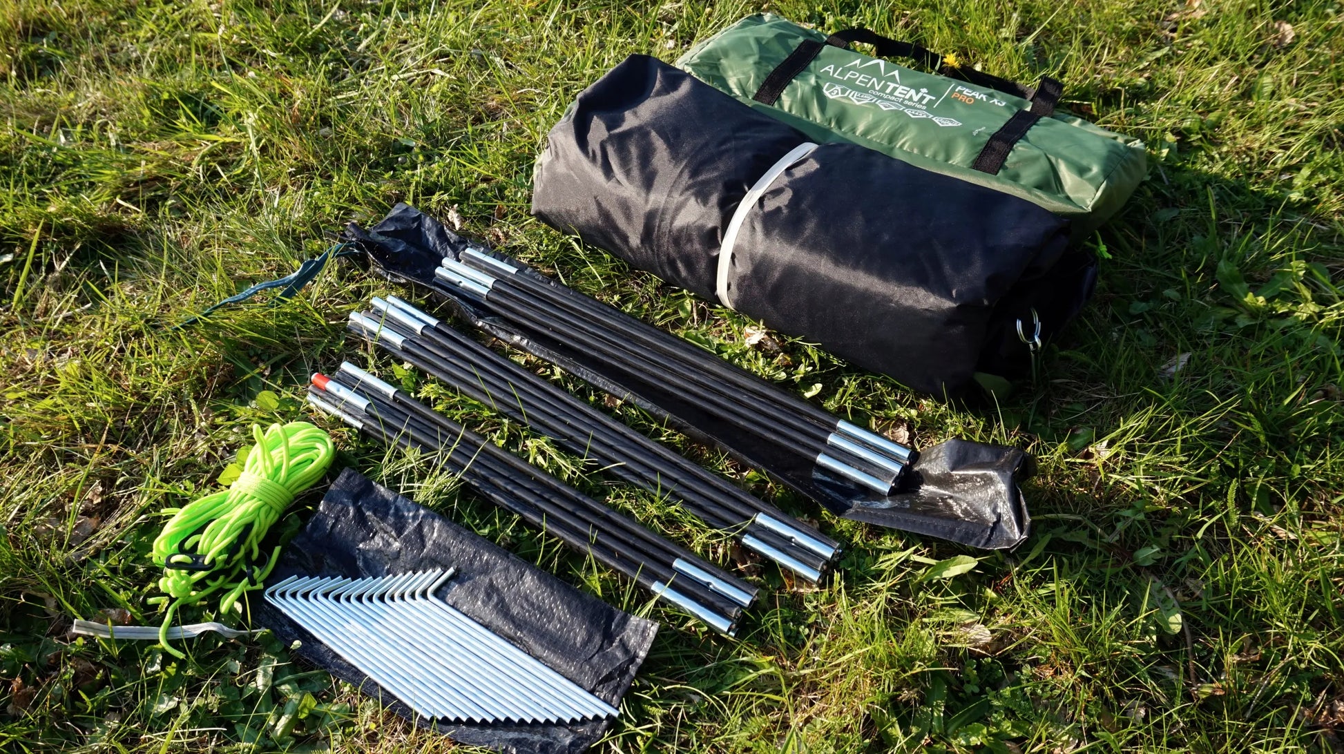 Trivietė palapinė AlpenTent Peak X3 PRO 3,9 kg