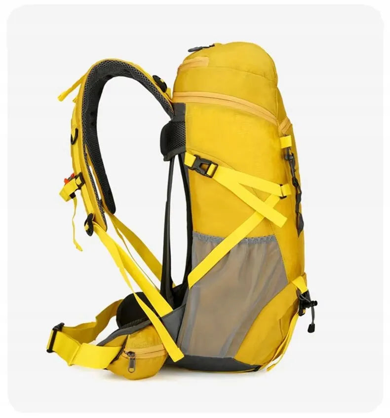 Turistinė kuprinė 40L Climber 2 su išimamu standinančiu paneeliu