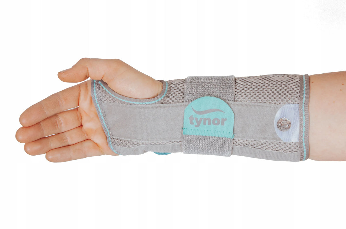 Tynor E03 dešiniojo riešo įtvaras su įtvaru, riešo stabilizatorius