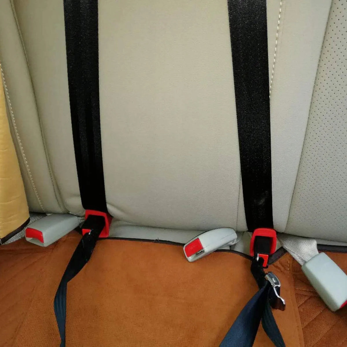 UNIVERSALUS ISOFIX LAIKIKLIS VAIKIŠKAI KĖDUTEI TVIRTINTI SU DIRŽAIS