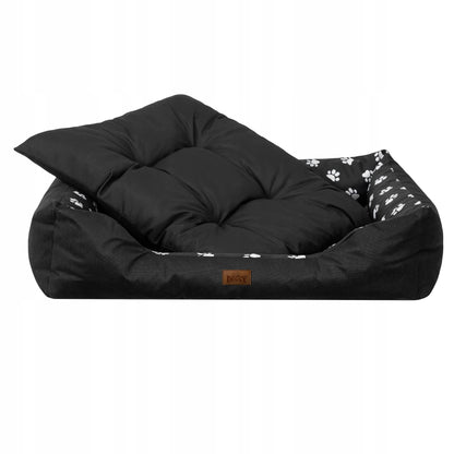 Vandeniui atspari šunų guolis-sofa Doggy Puffy, dydis XL (92x73 cm), juodas su pėdutėmis