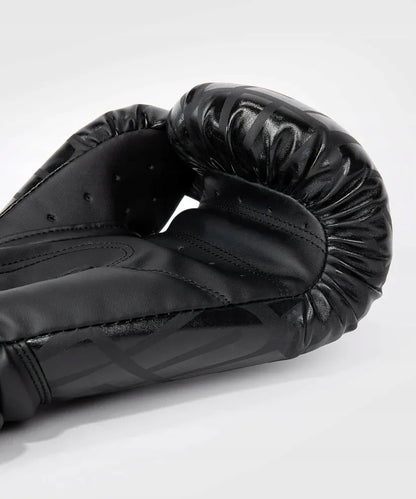 Venum Contender 1.5 XT bokso pirštinės, juodos ir auksinės, 12 oz