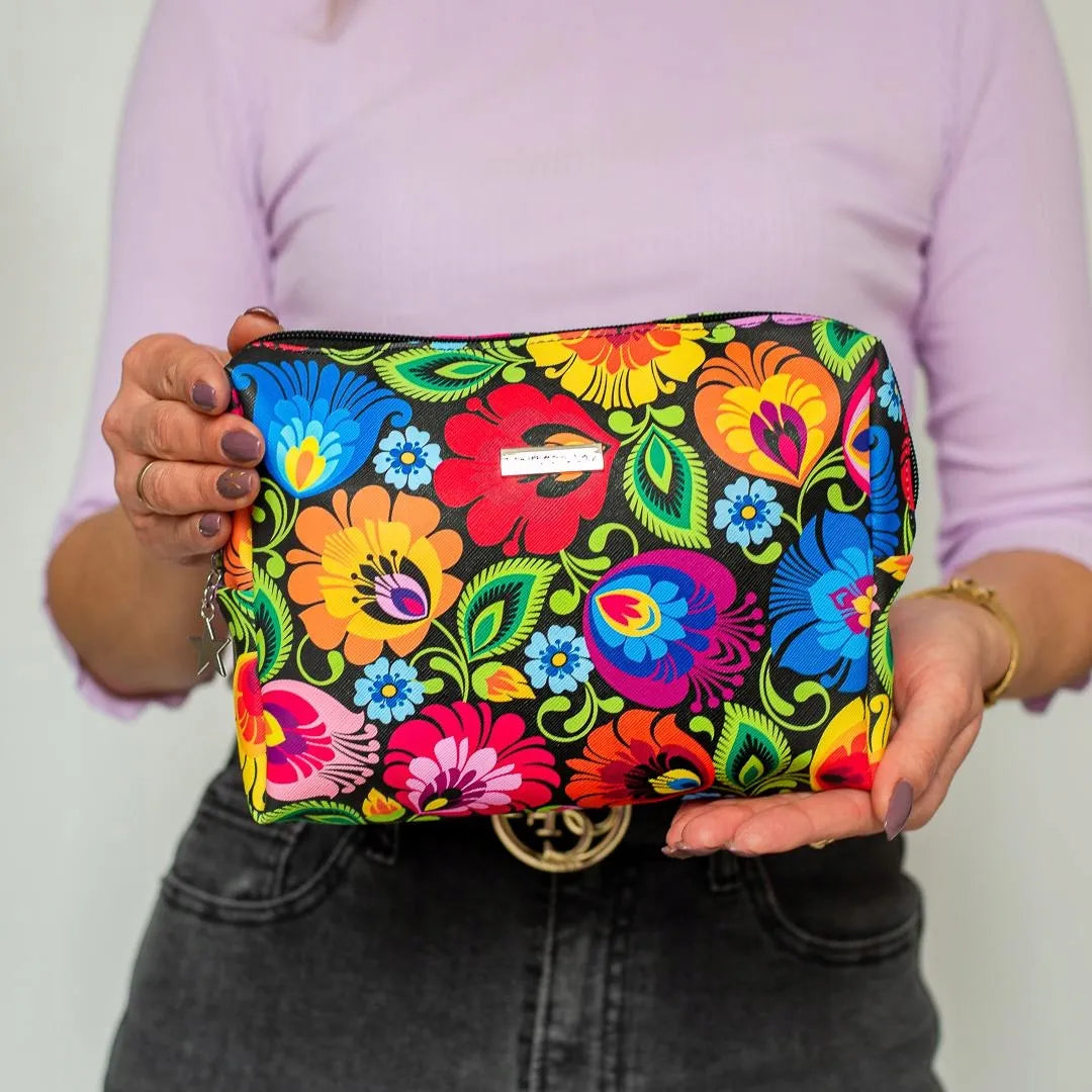 VIDUTINĖ KOSMETINĖ-ETUI „CELINA“ – JUODA „ŁOWICKA“