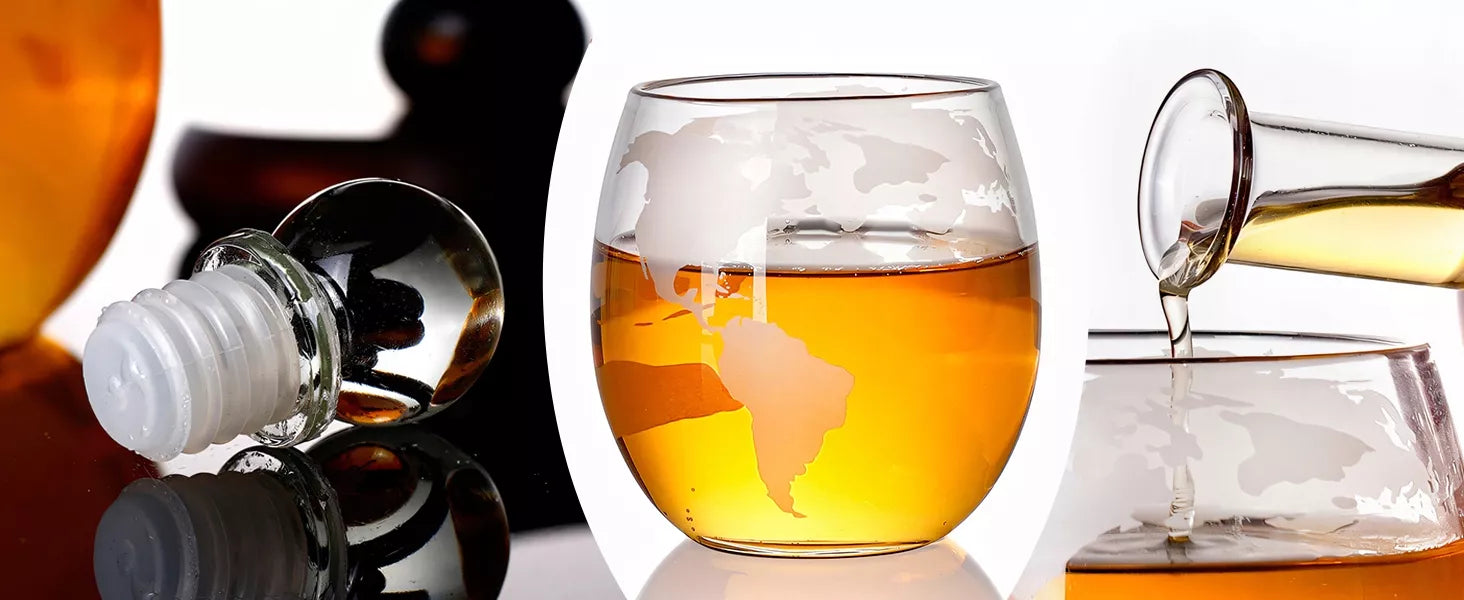 Viskio rinkinys gaublio formos grafinas 2 stiklinės akmenukai žnyplės 850 ml dovana