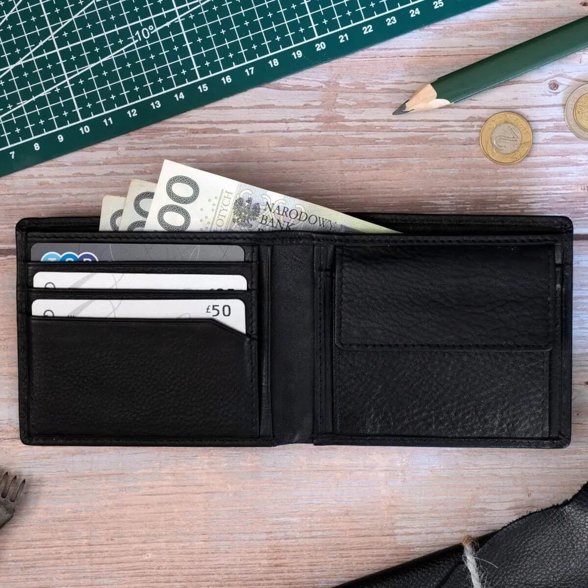 Vyriška juoda minimalistinė odinė piniginė „Belveder SH-3165“