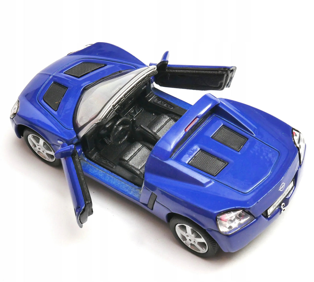 Welly Nex Opel Speedster 2001 modelis, 1:34–1:39 mastelis