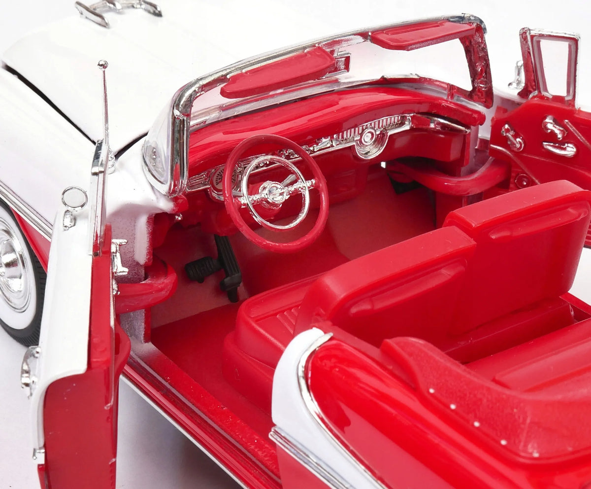 Welly Oldsmobile Super 88 1955 m. raudonas 1:24 modelis