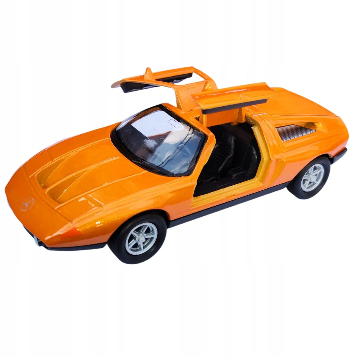 Welly oranžinis metalinis „Mercedes-Benz C 111-II“ modelis, 1:34 mastelis