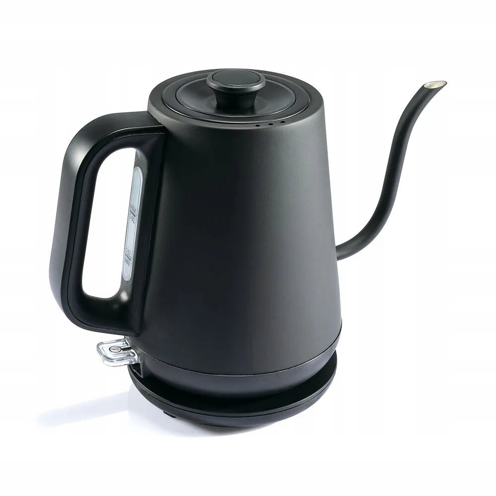 Wilfa Pour Kettle Black – juodas kompaktiškas elektrinis virdulys su ilgu snapeliu, skandinaviško dizaino